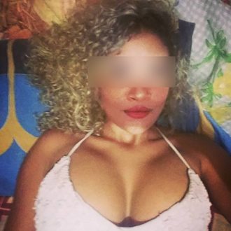 Laval pour plan coquin gros seins