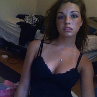 femme brune cherche rencontre coquine sur Paris