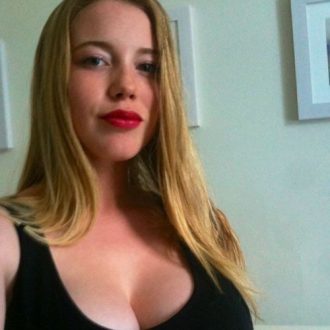 Jeune cochonne pour rencontre sexe sur Toulouse