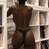 femme black pour rencontre lesbienne sur Paris