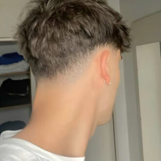 Jeune sportif 18 ans cherche rencontre chaude et fun à Metz