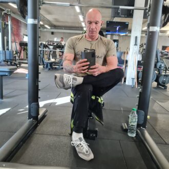 Homme musclé 52 ans cherche femme mariée chaude à Pornic pour plaisir intense