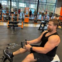 Homme musclé cherche sexe sans prise de tête à Libourne et alentours