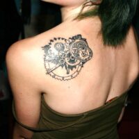 Femme tatouée svelte à Cholet recherche relation sans lendemain avec homme pour sexe tendre sans prise de tête
