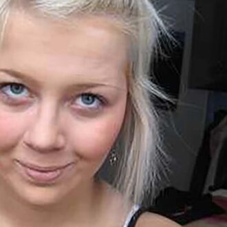 Fille blonde naturelle à Lorient publiant une annonce rencontre simple et sincère