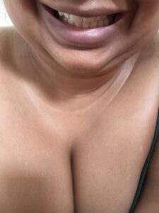 Paris plan cul petite brune 90D ouverte aux propositions hard