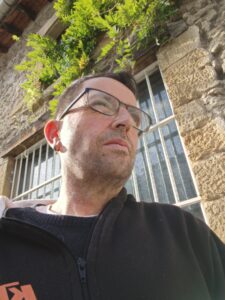 HBM 48 ans célibataire pour couple ou femme Mont-de-Marsan