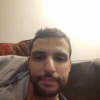 Homme célibataire cherche partenaire pour moments complices à La Rochelle