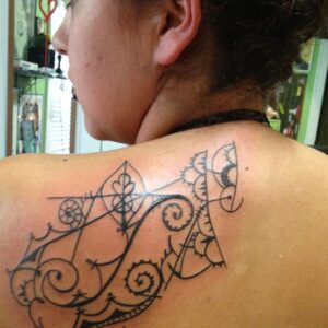 Dominatrice extrême fétichiste tatouages cherche soumis Toulouse