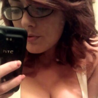 Femme à Alès cherche massage érotique avec homme discret et respectueux pour plaisir partagé