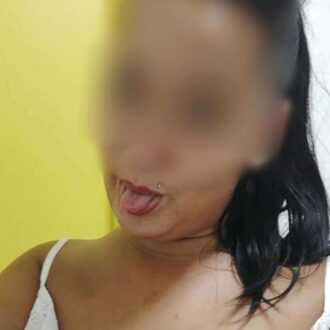 Beurette 28 ans à Le Mans pour plan cul discret avec homme de plus de 35 ans