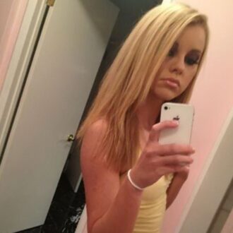 Jeune étudiante de 22 ans à Rennes cherchant sexe Rennes   annonce sexe Rennes